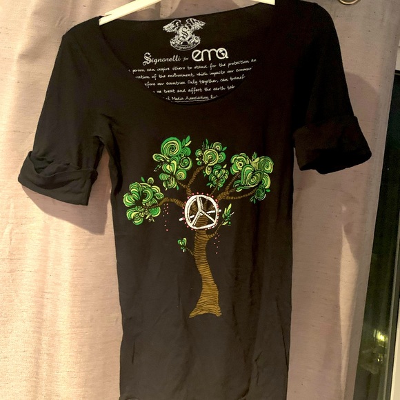 Rhinestone T-shirt Super flattering